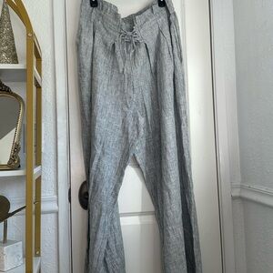 2x shorts w/ front tie